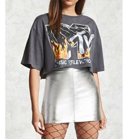 Forever 21 Futuristic Silver Pleather Mini Skirt - Picture 7 of 13